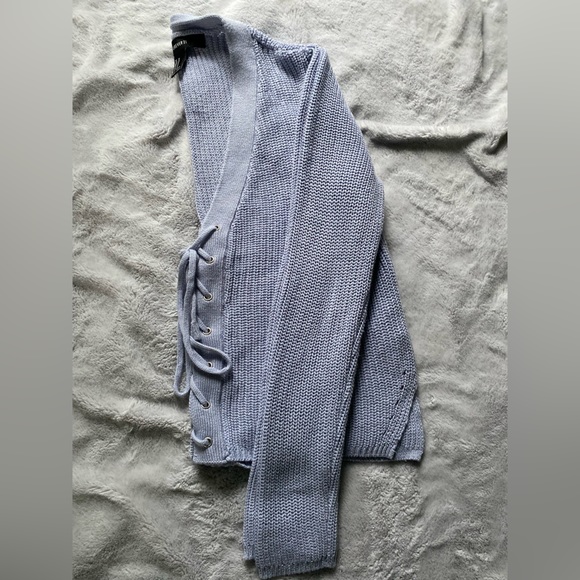 Forever 21 - Periwinkle Blue Cropped Sweater - Size M - Picture 3 of 6